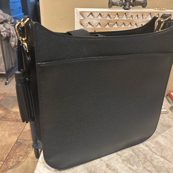 Tory Burch like new ! - Picture 3 of 3